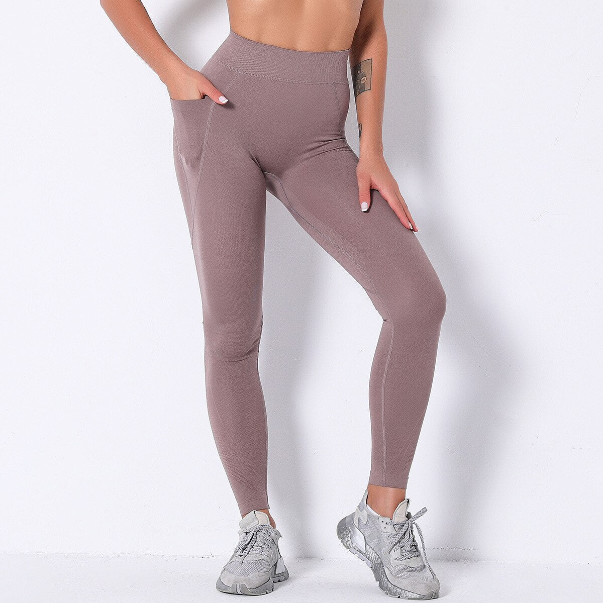 Solid Seamless Yoga Pants Fashion High Elastics Hips Lifting Leggings Workout Push Up Running Sports Pants Women Clothing